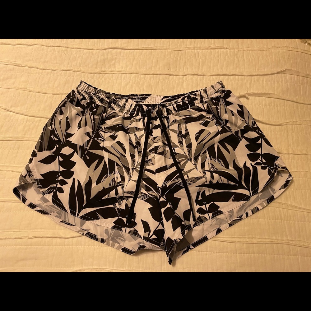 Old navy athletic printed floral shorts